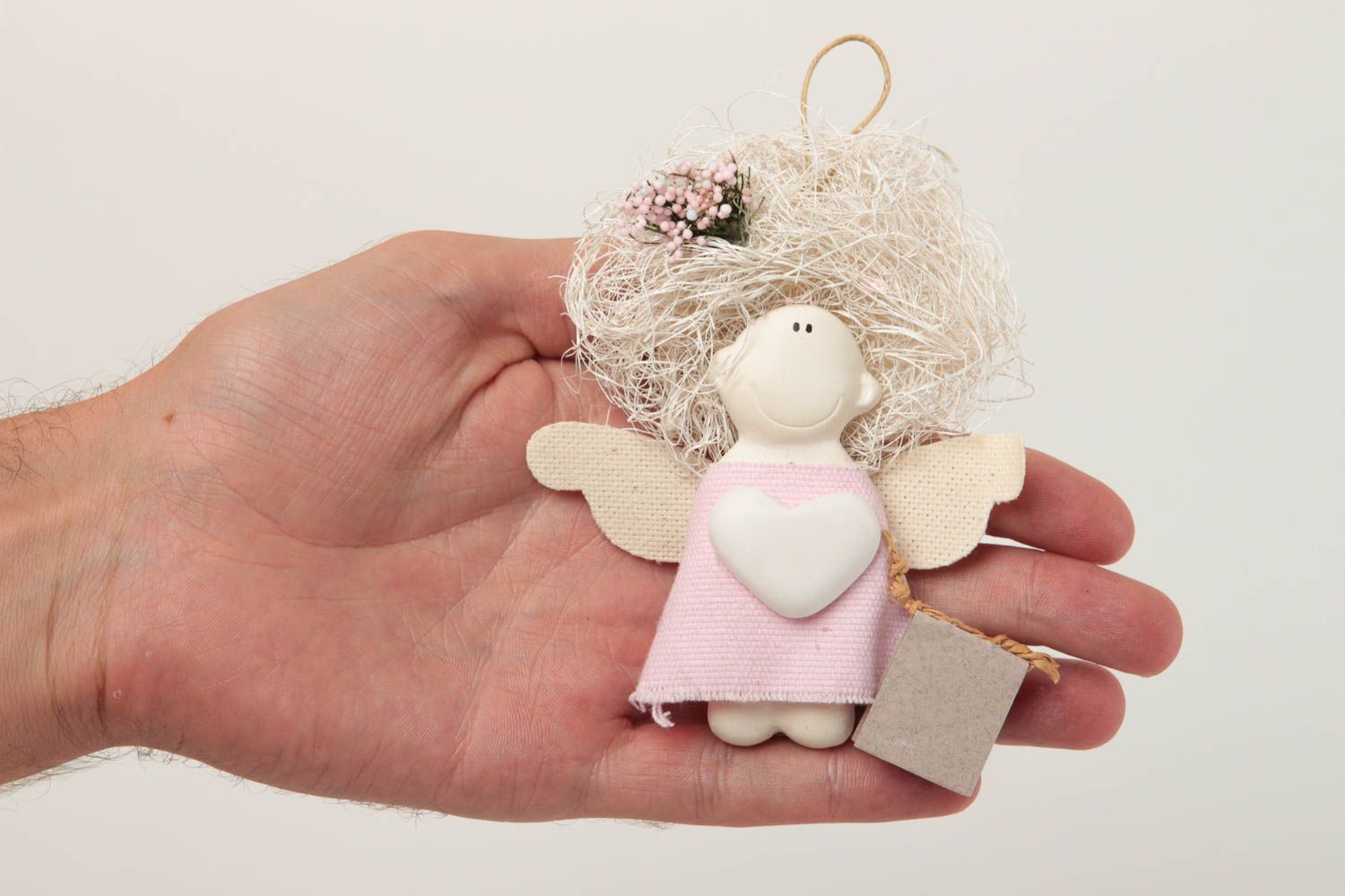 Petite poupée Suspension décorative faite main ange avec coeur Déco maison photo 5