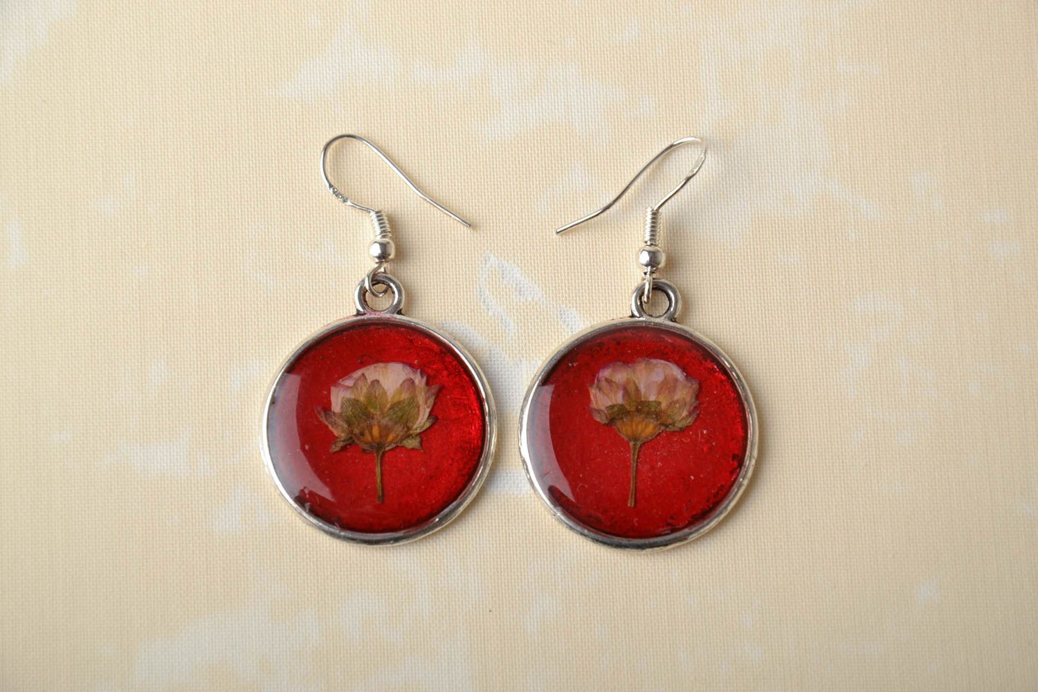 Round earrings with natural flowers photo 1