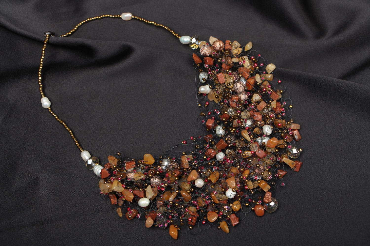Beaded necklace with amber photo 1