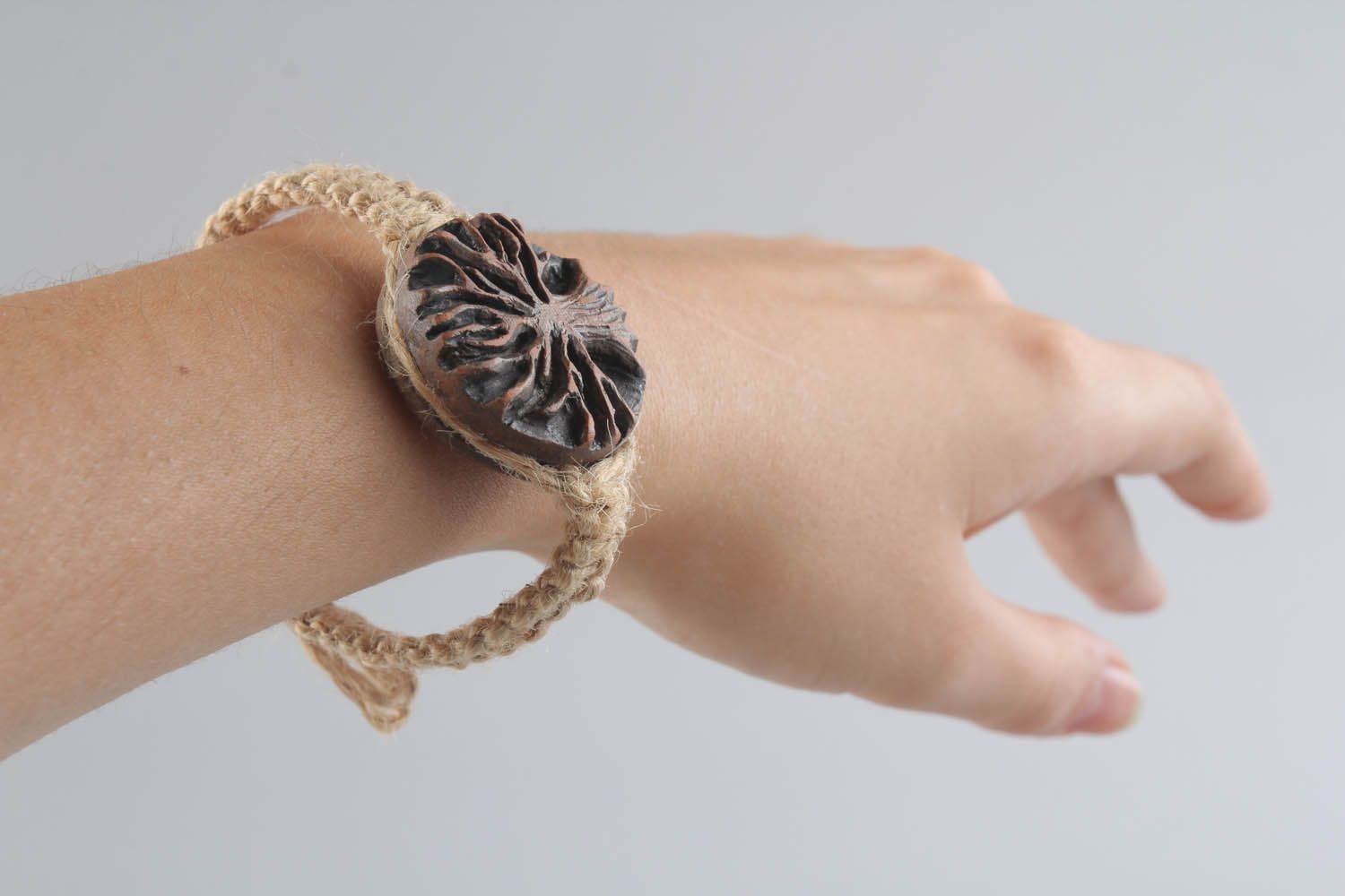 Wrist bracelet in ethnic style photo 2