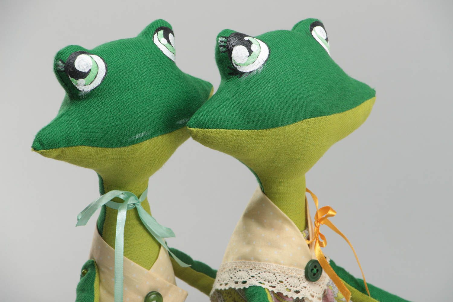 Set of handmade decorative toys 2 pieces cute green frogs boy and girl  photo 3