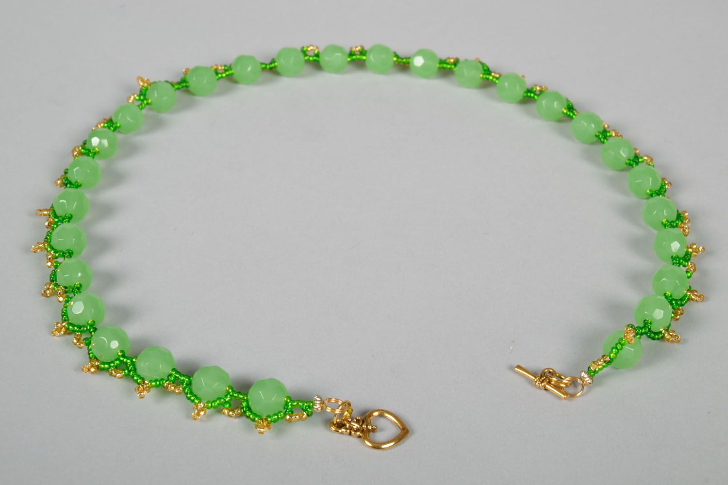 Grünes Collier aus böhmischen Perlen foto 5