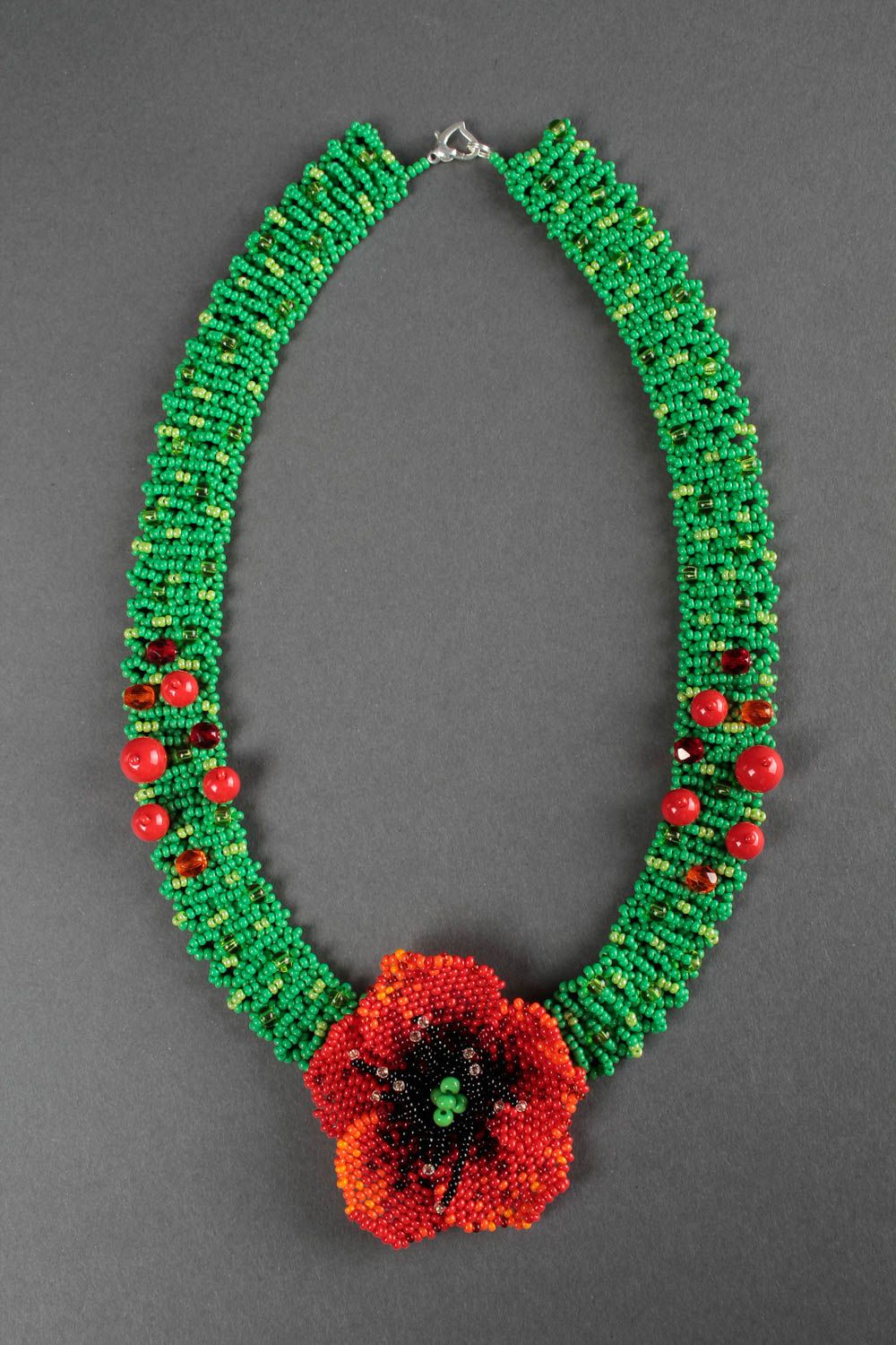 Колье из бисера украшение ручной работы зеленое ожерелье из бисера с маком фото 3