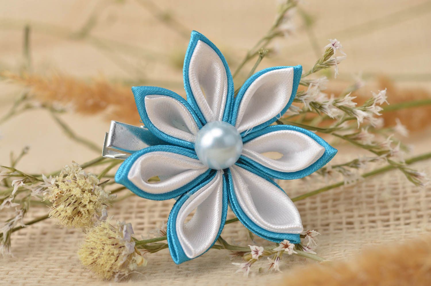 Zarte blaue Blume Haarspange handgemachter Schmuck Accessoires für Mädchen Atlas foto 1