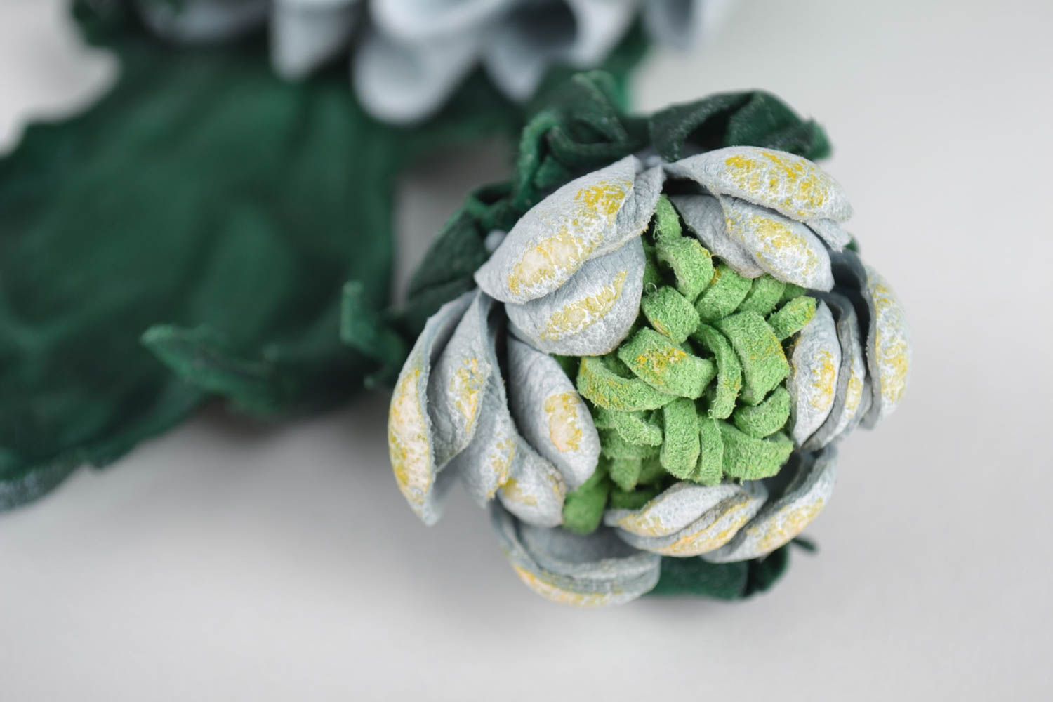 Handmade Große Brosche Blume aus Leder Schmuck für Frauen Designer Schmuck foto 2