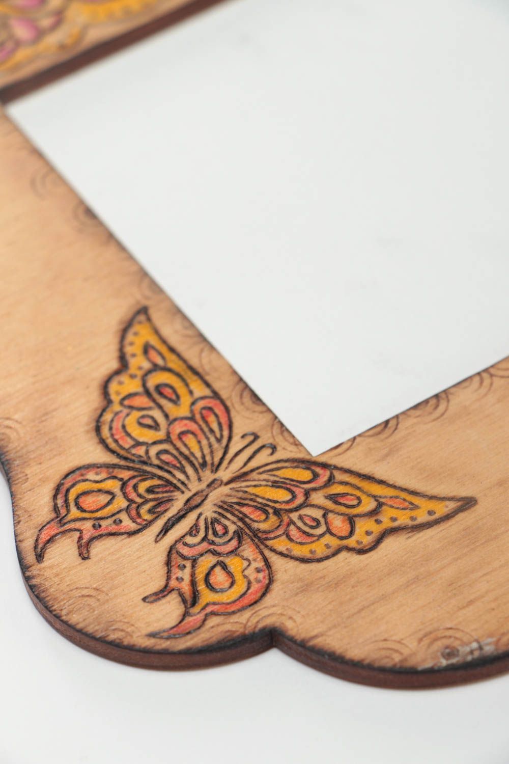 Cadre photo en bois fait main papillons pyrogravés peints Cadeau original photo 3