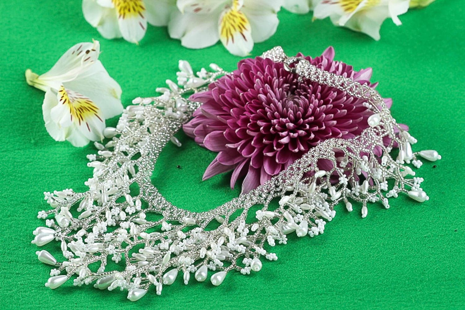 Beautiful handmade beaded necklace fashion accessories artisan jewelry photo 1
