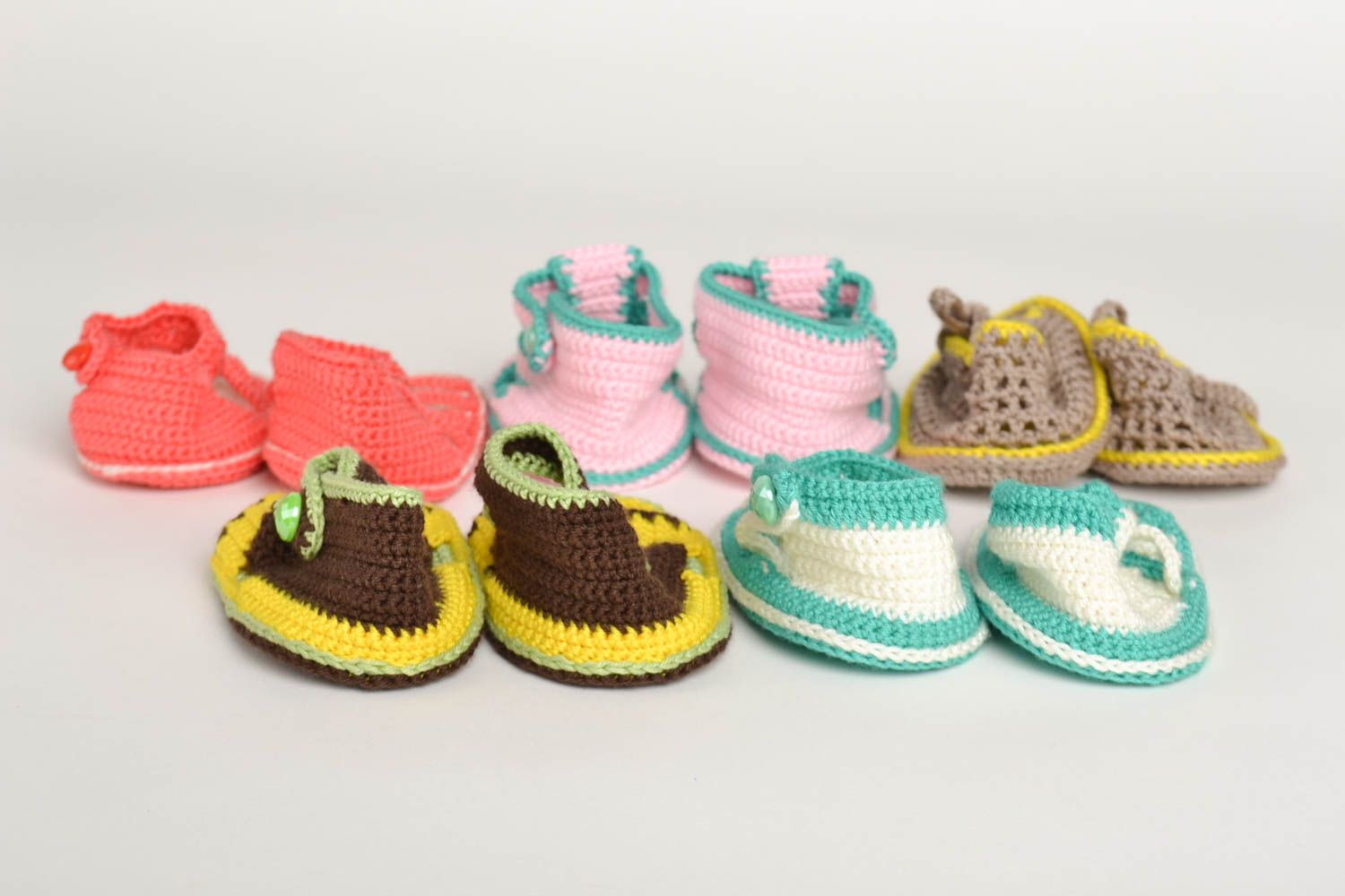 Sandalias de bebés hechas a mano patucos de bebés regalo original para niños foto 4