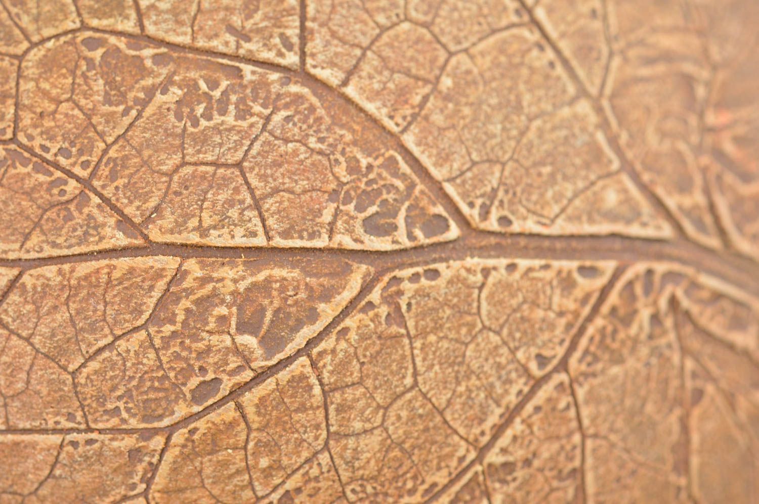 Cruche avec anse en argile faite main marron col étroit motif feuille 1.3 l photo 10