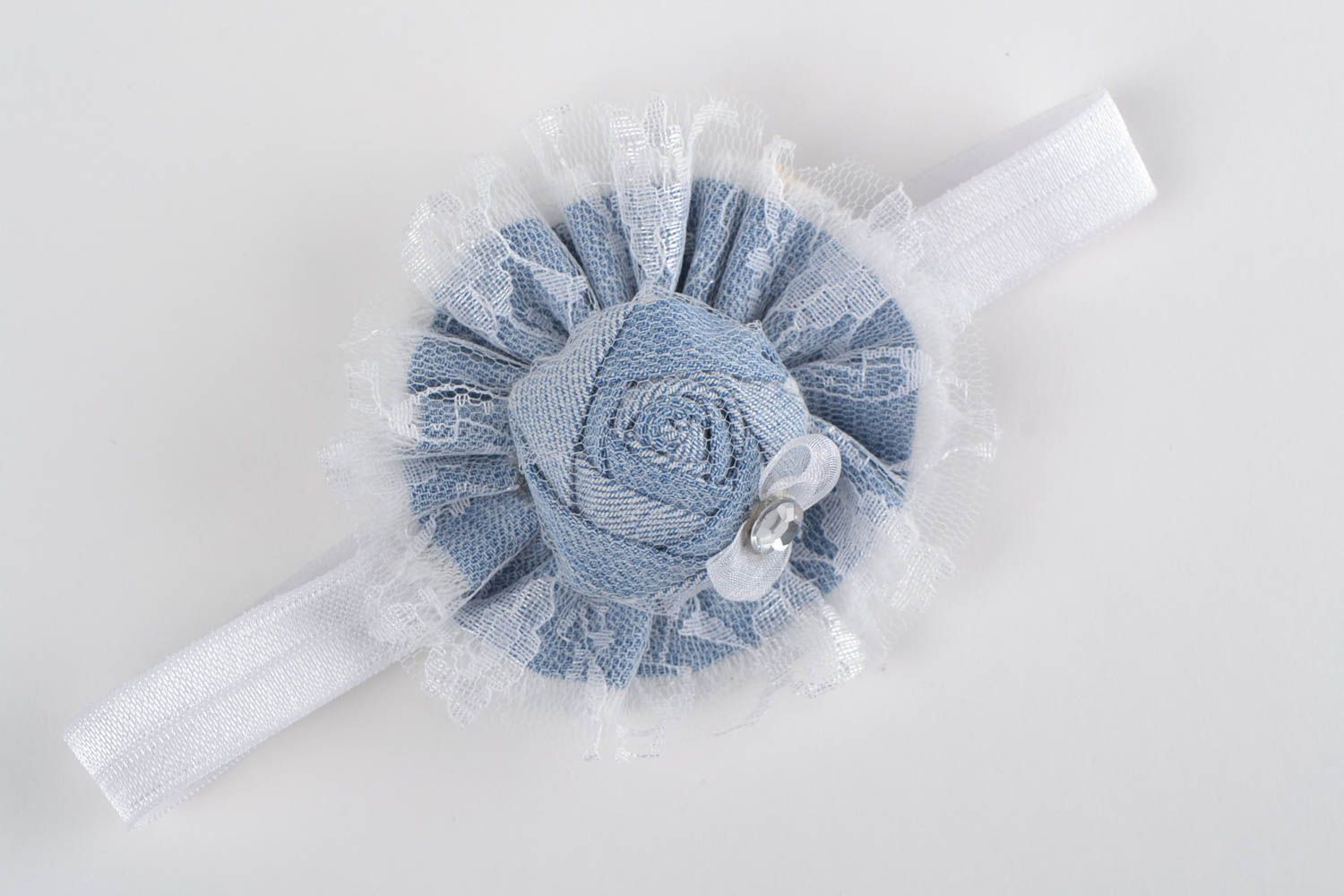 Haarband mit Blumen handgemachter Schmuck Accessoires für Haare zart schön toll foto 1
