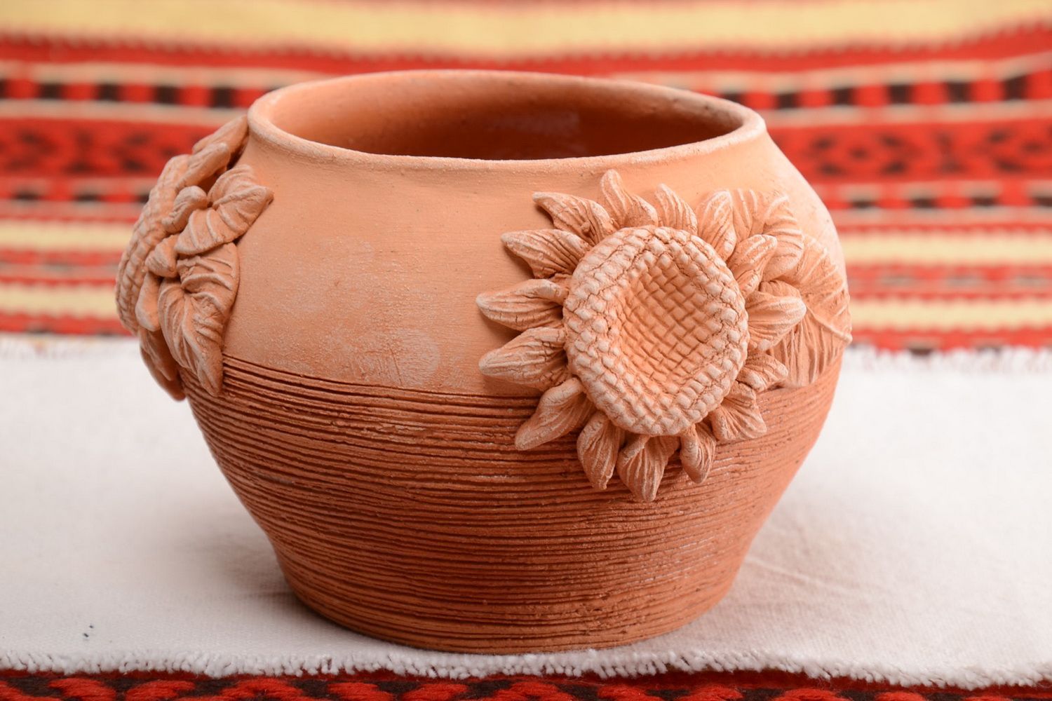 Pot en terre cuite fait main avec tournesols 50 cl vaisselle décorative photo 1