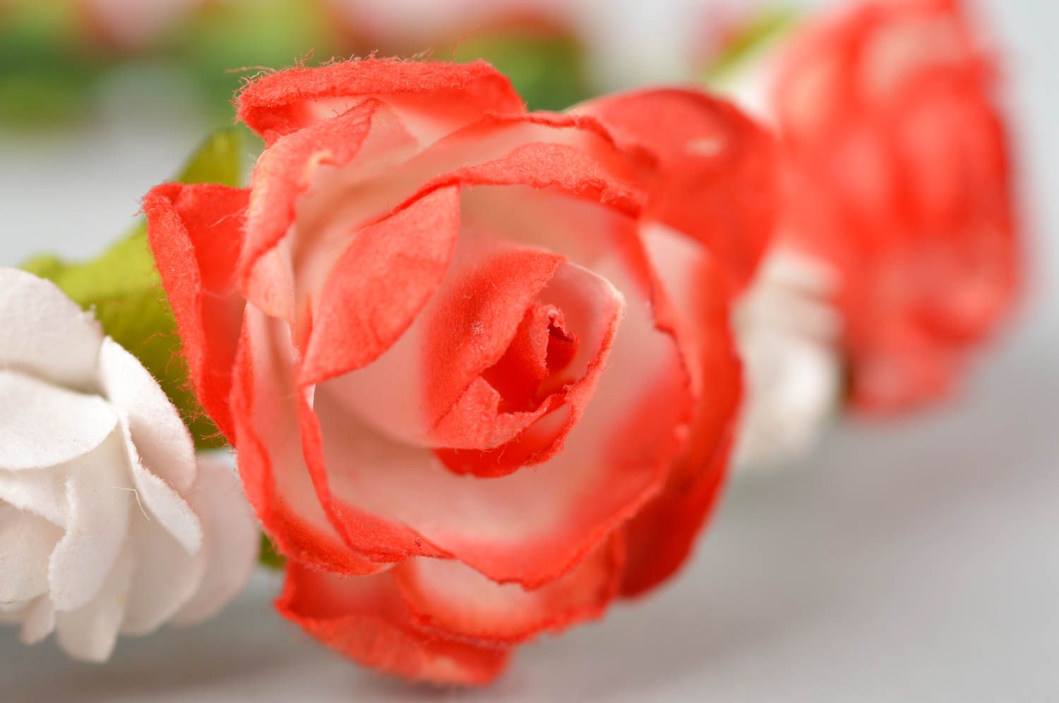 Браслет ручной работы украшение с цветами браслет с цветами Розы красивые фото 3