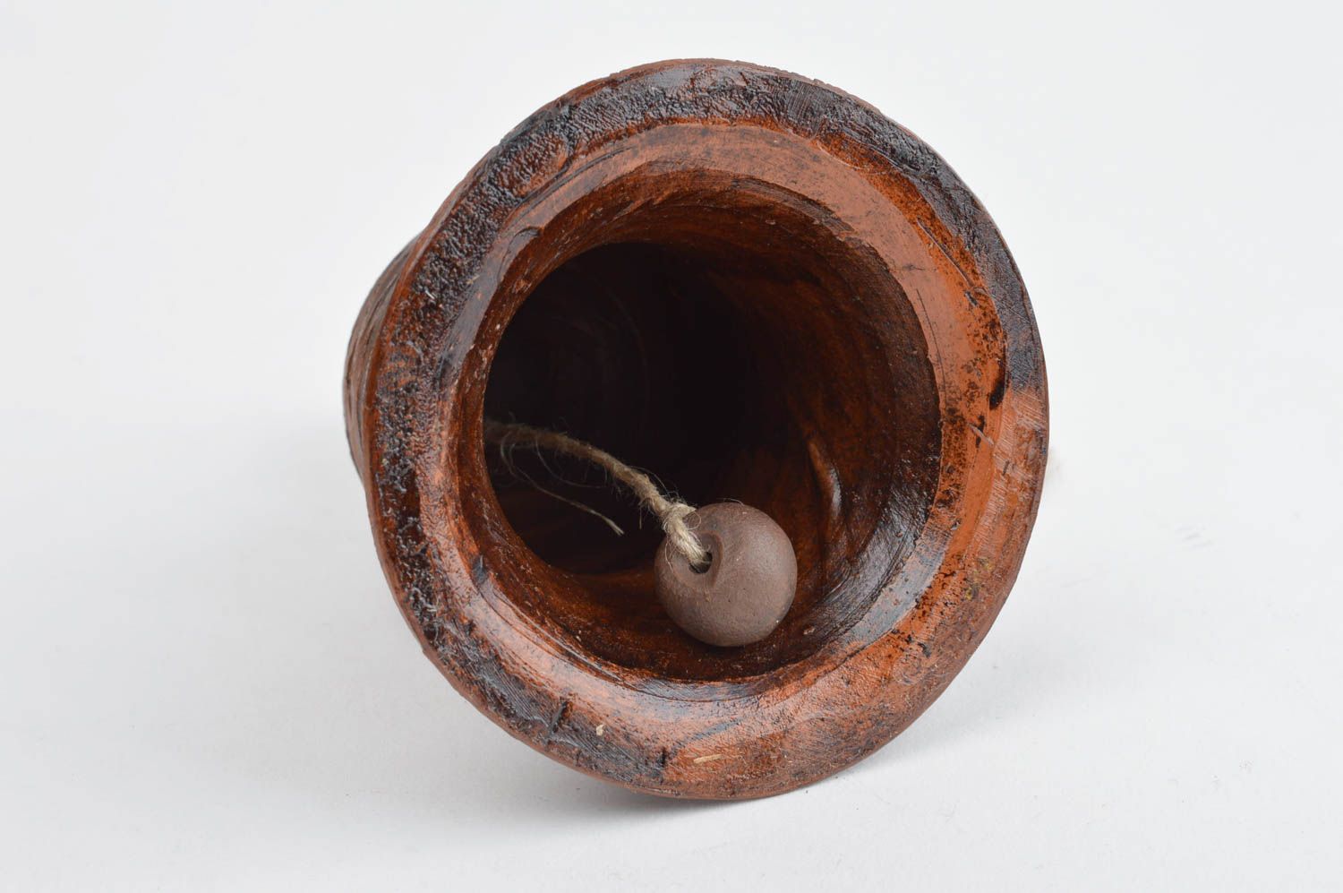 Колокольчик из глины ручной работы глиняный сувенир декор колокольчик сувенирный фото 3
