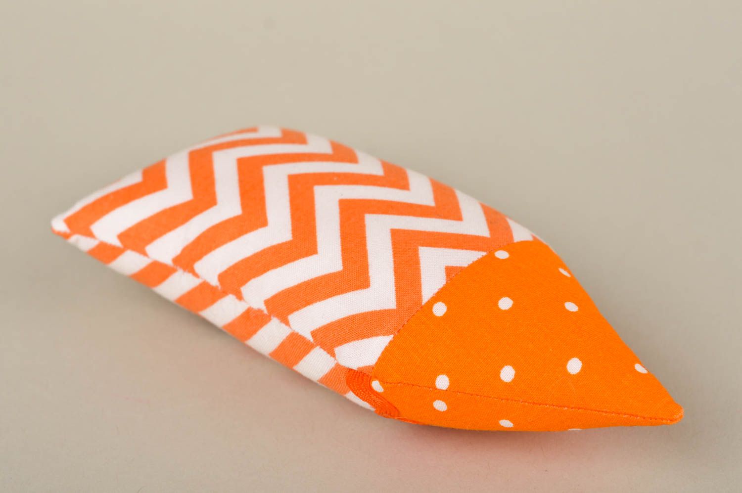Игрушка ручной работы интересный подарок игрушка домик из ткани оранжевая фото 5