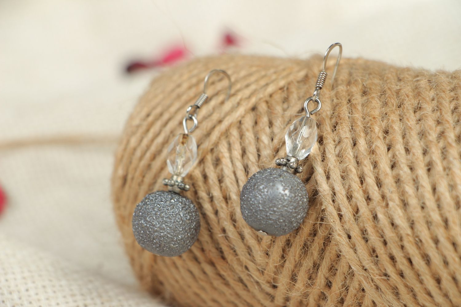 Dangle earrings with gray beads photo 4
