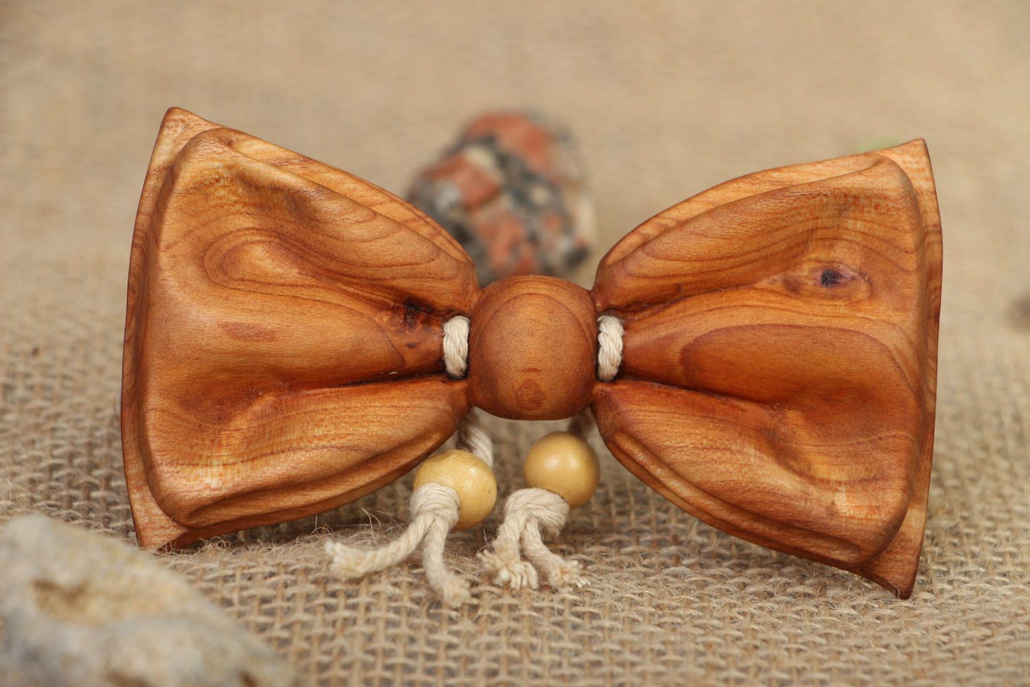 Nœud papillon en bois original fait main  photo 5