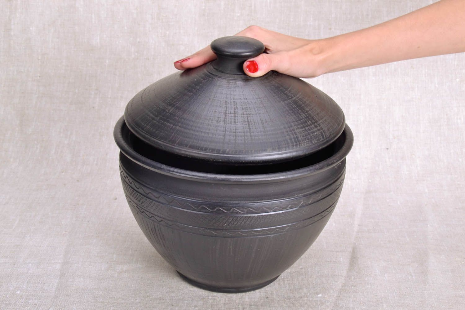 Ethnic clay pot photo 5