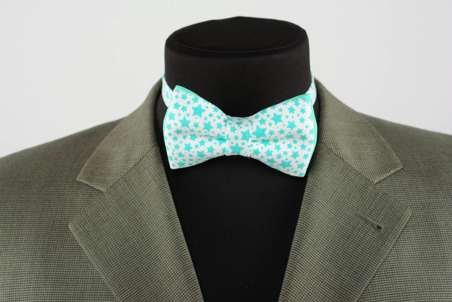 White bow tie with stars photo 2