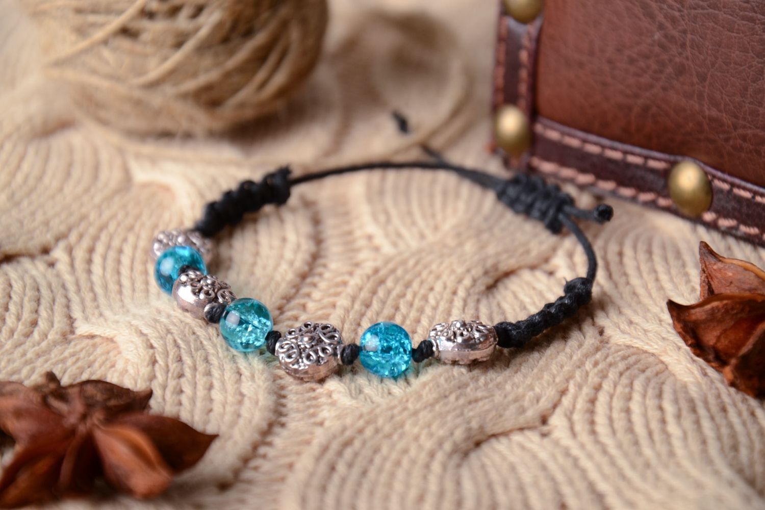 Bracelet with glass beads and metal elements photo 1