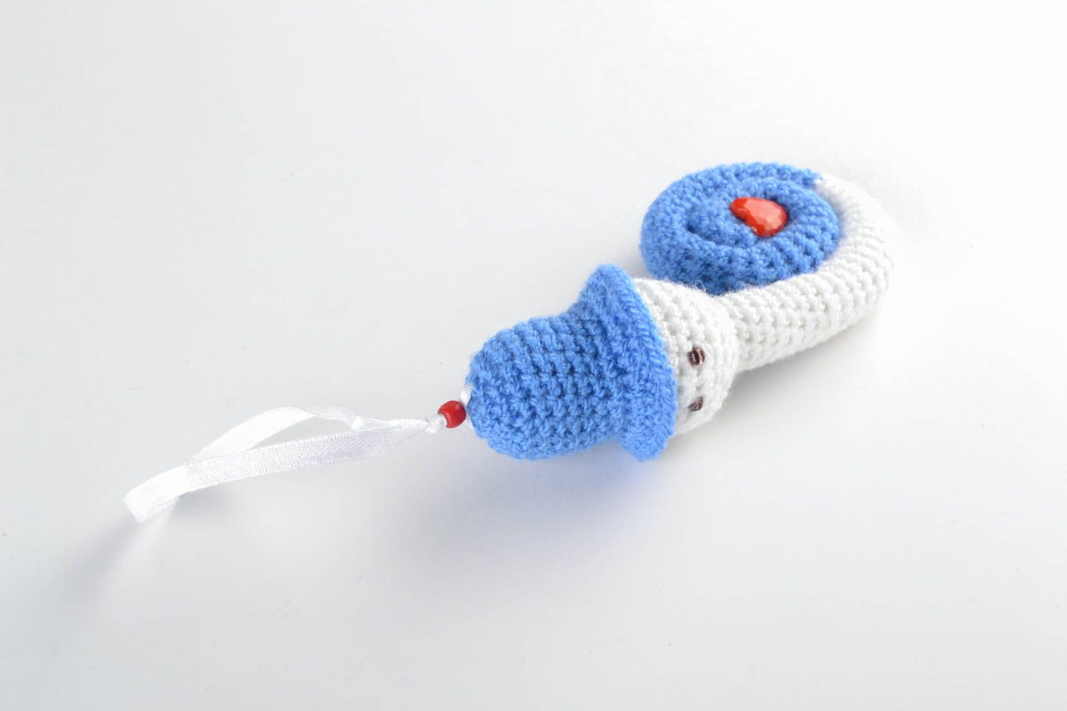 Peluche escargot tricotée au crochet avec boucle photo 2