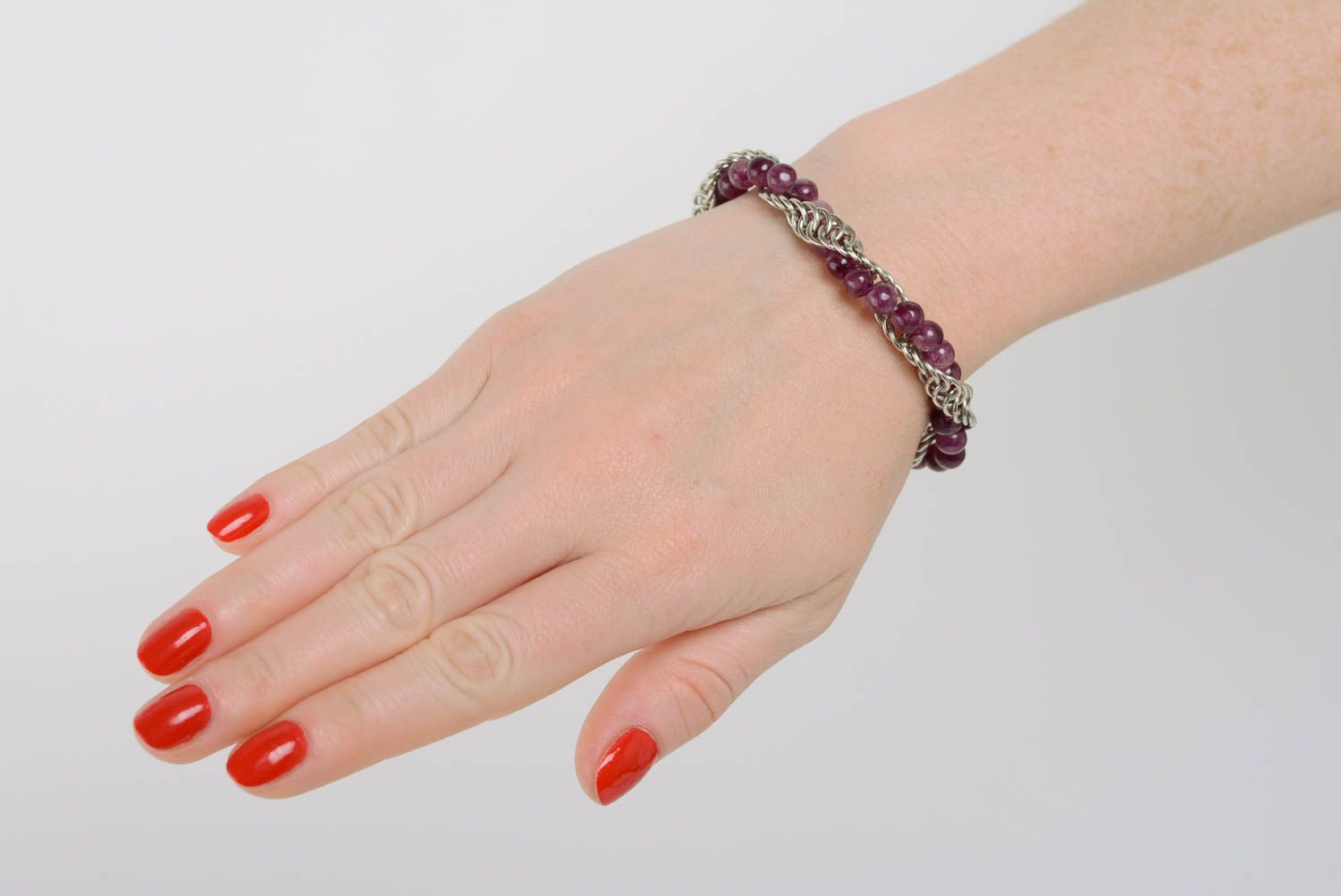 Bracelet en métal tressé mince avec améthyste fait main original pour femme  photo 3
