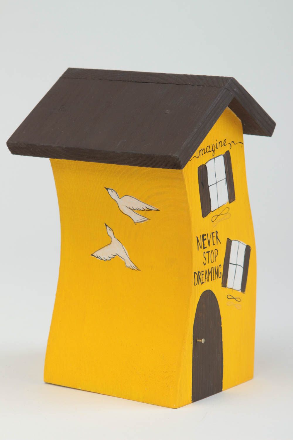 Фигурка из дерева для декора домик из сосны ручной работы желтый экологический фото 2