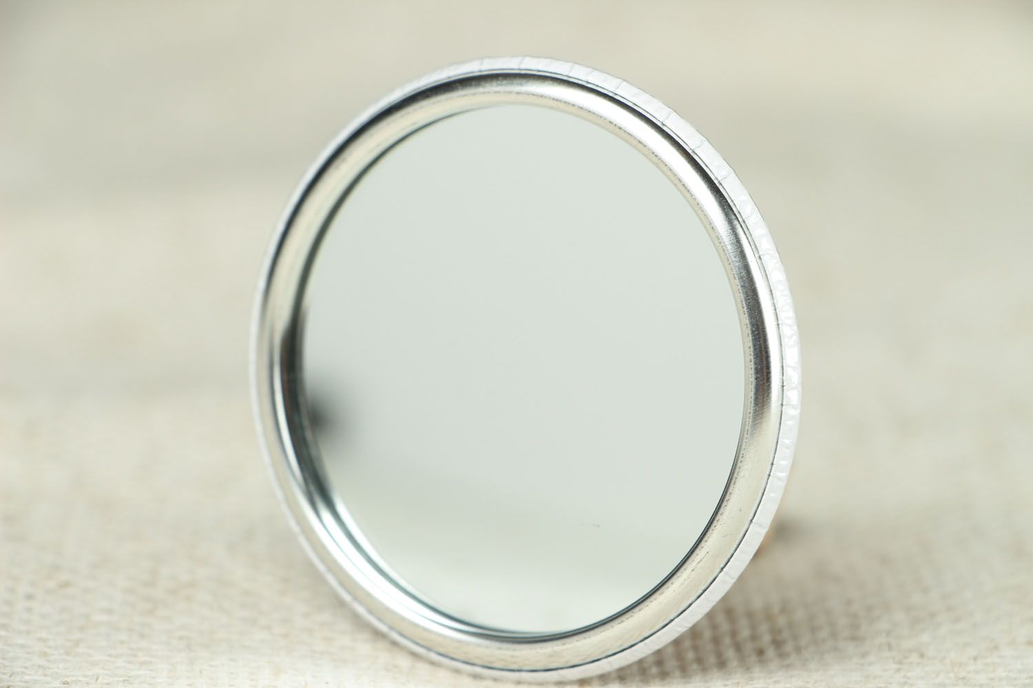Espelho de bolso artesanal com imagem da fada  foto 3