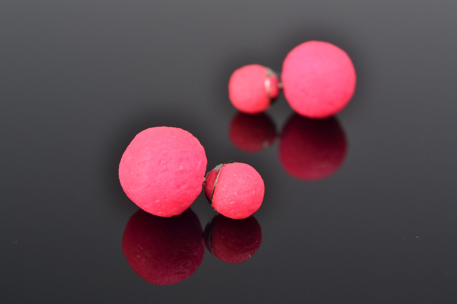 Handmade polymer clay stud earrings of round shape and bright pink color for women photo 1