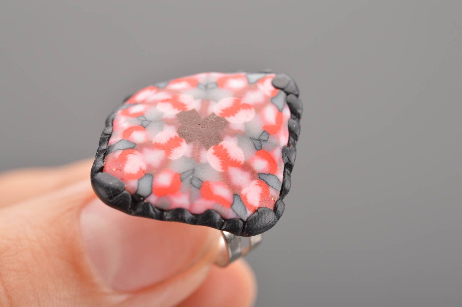 Необычное кольцо из полимерной глины с разъемной фурнитурой хенд мейд розовое фото 2