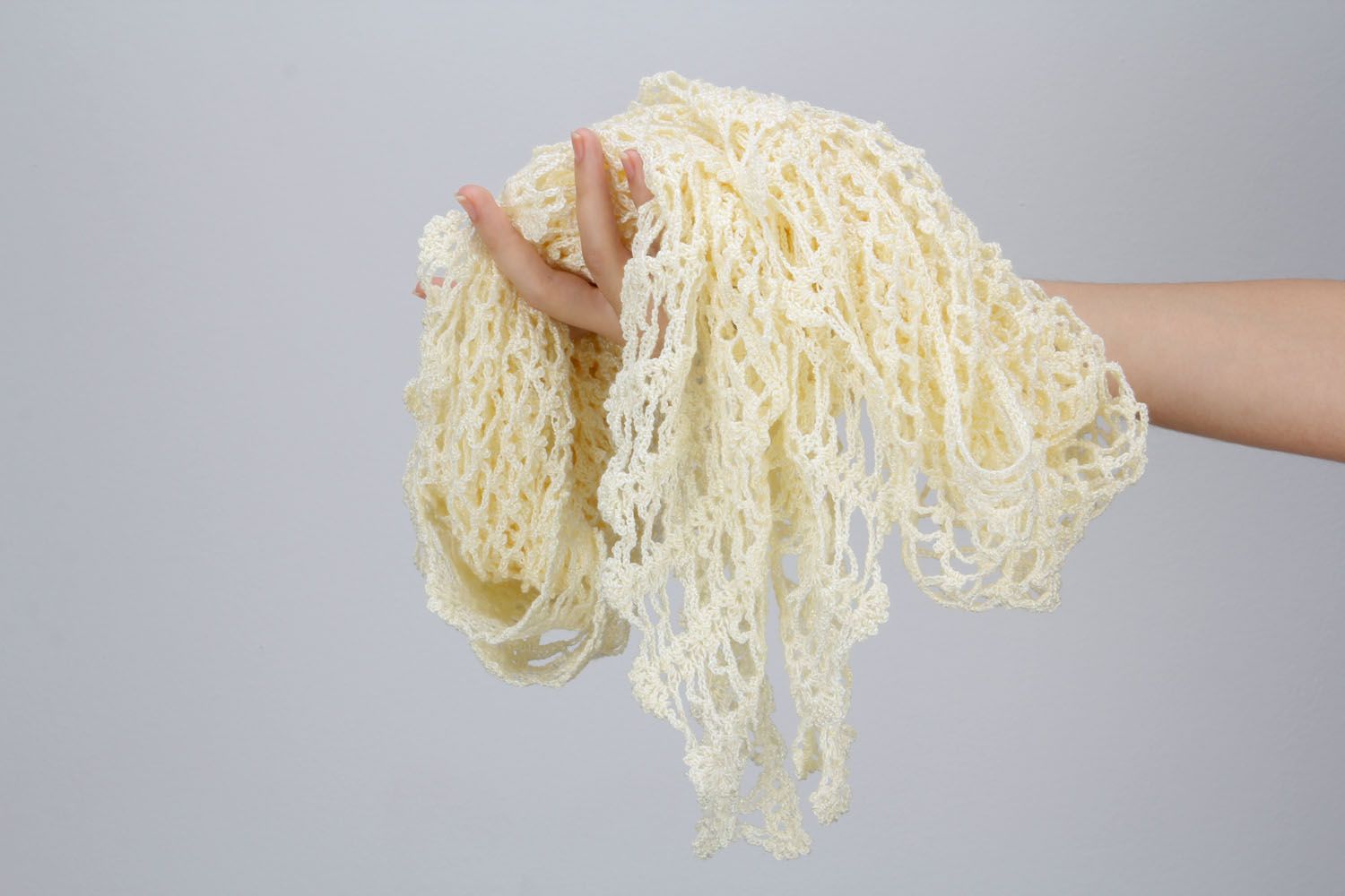 Châle tricoté fait main ajouré original clair accessoire chaud pour femme photo 4