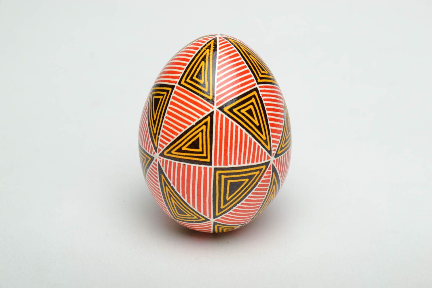 Unusual painted chicken egg photo 2