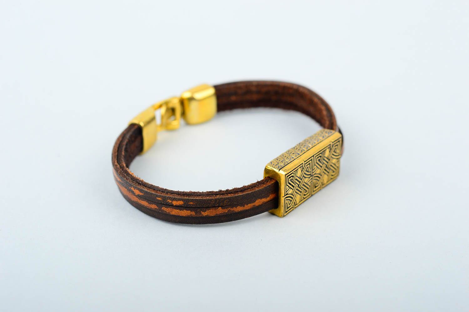 Кожаный браслет ручной работы оригинальный подарок браслет на руку с вставкой фото 1