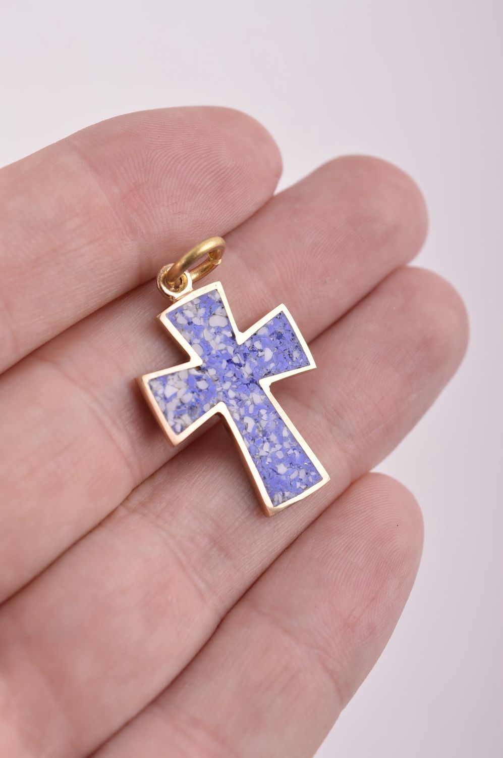 Крестик с камнями handmade подвеска на шею украшение из латуни голубой крест фото 5
