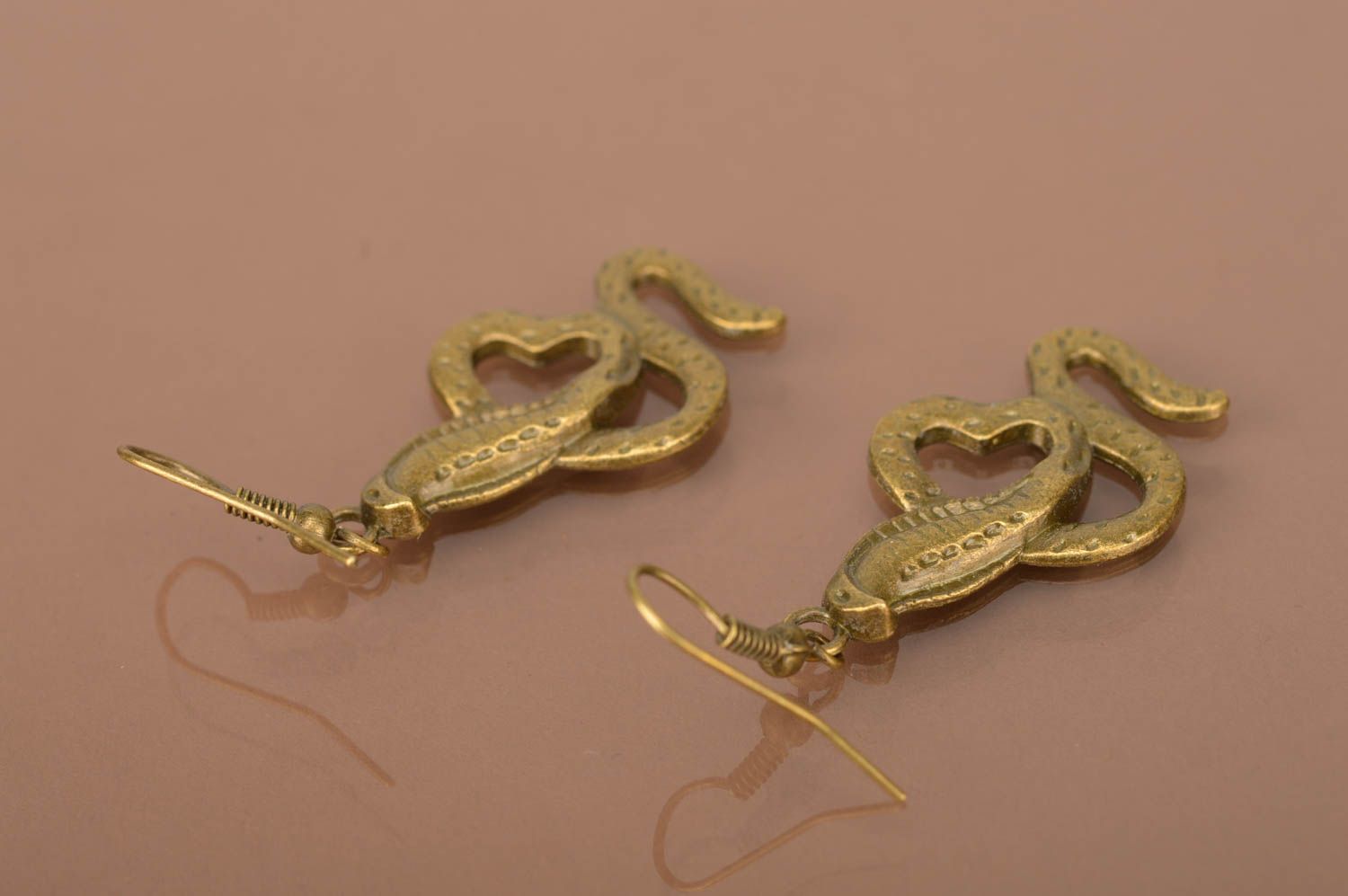 Boucles oreilles pendantes Bijou fait main en métal cobras Cadeau pour femme photo 5