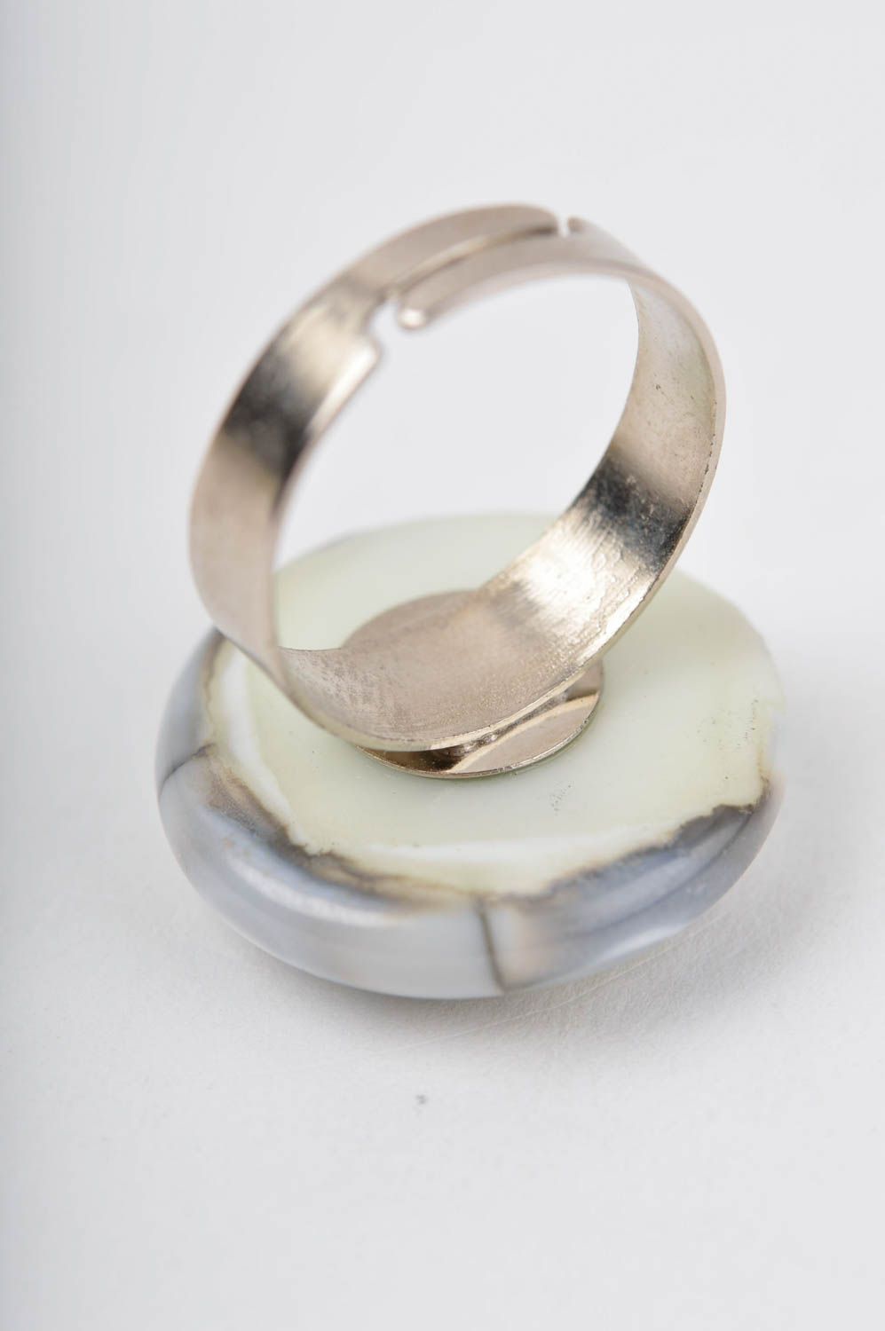 Handmade Ring am Finger modisches Accessoire Geschenk für Frau Damen Modeschmuck foto 3