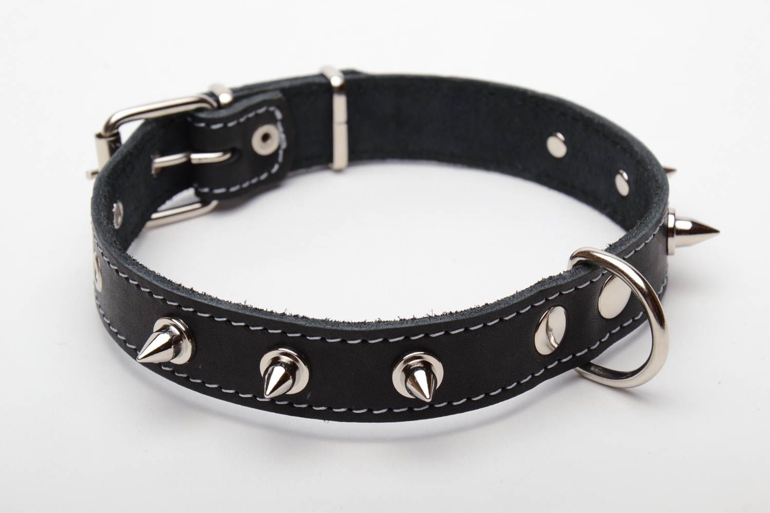 Leather collar with studs photo 4