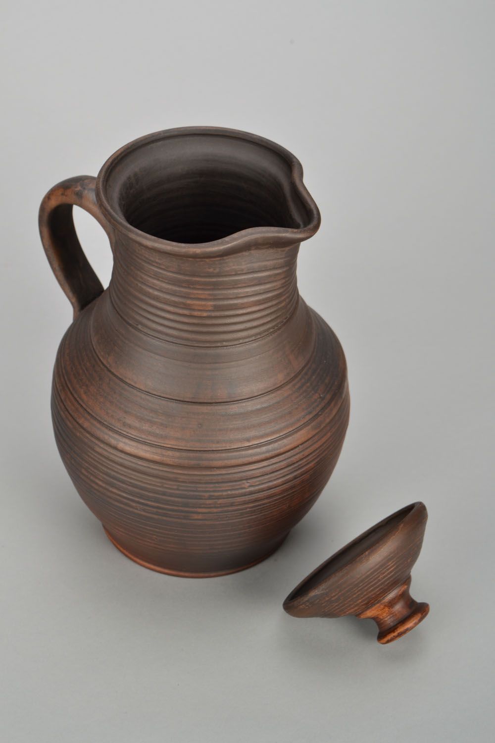 45 oz ceramic milk jug with handle and lid in dark brown color 1,87 lb photo 4