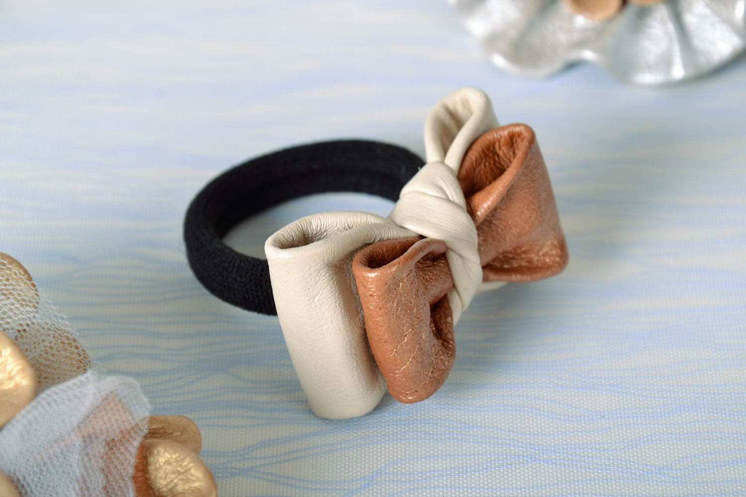 Leather scrunchy Bow photo 1