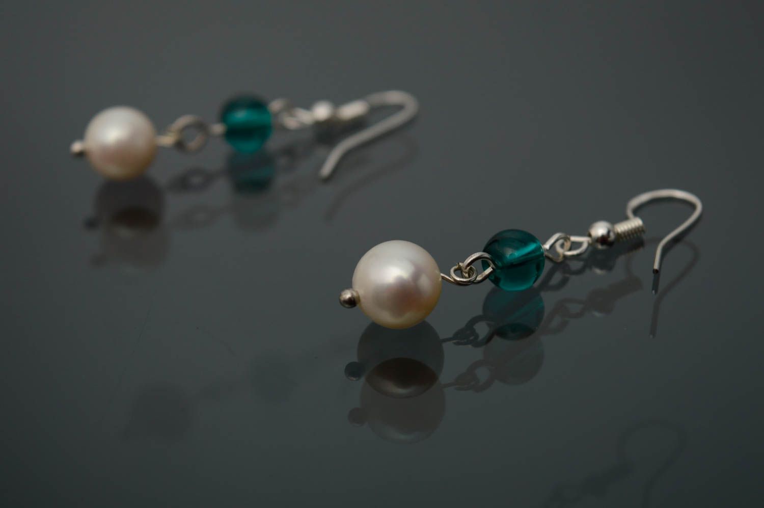 Silver pearl earrings with beads photo 4