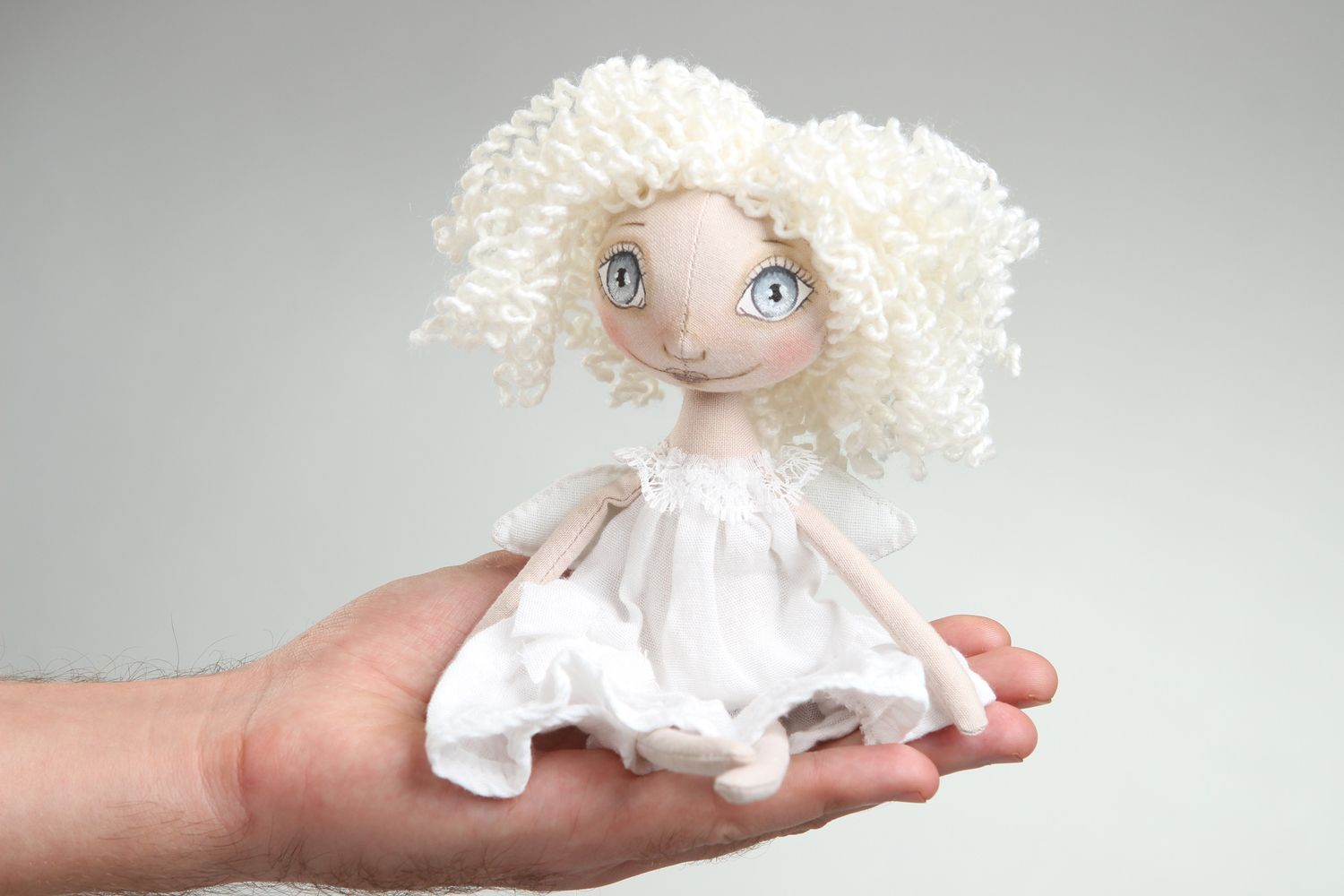 Кукла ручной работы кукла из ткани хлопковая авторская кукла белая декоративная фото 5