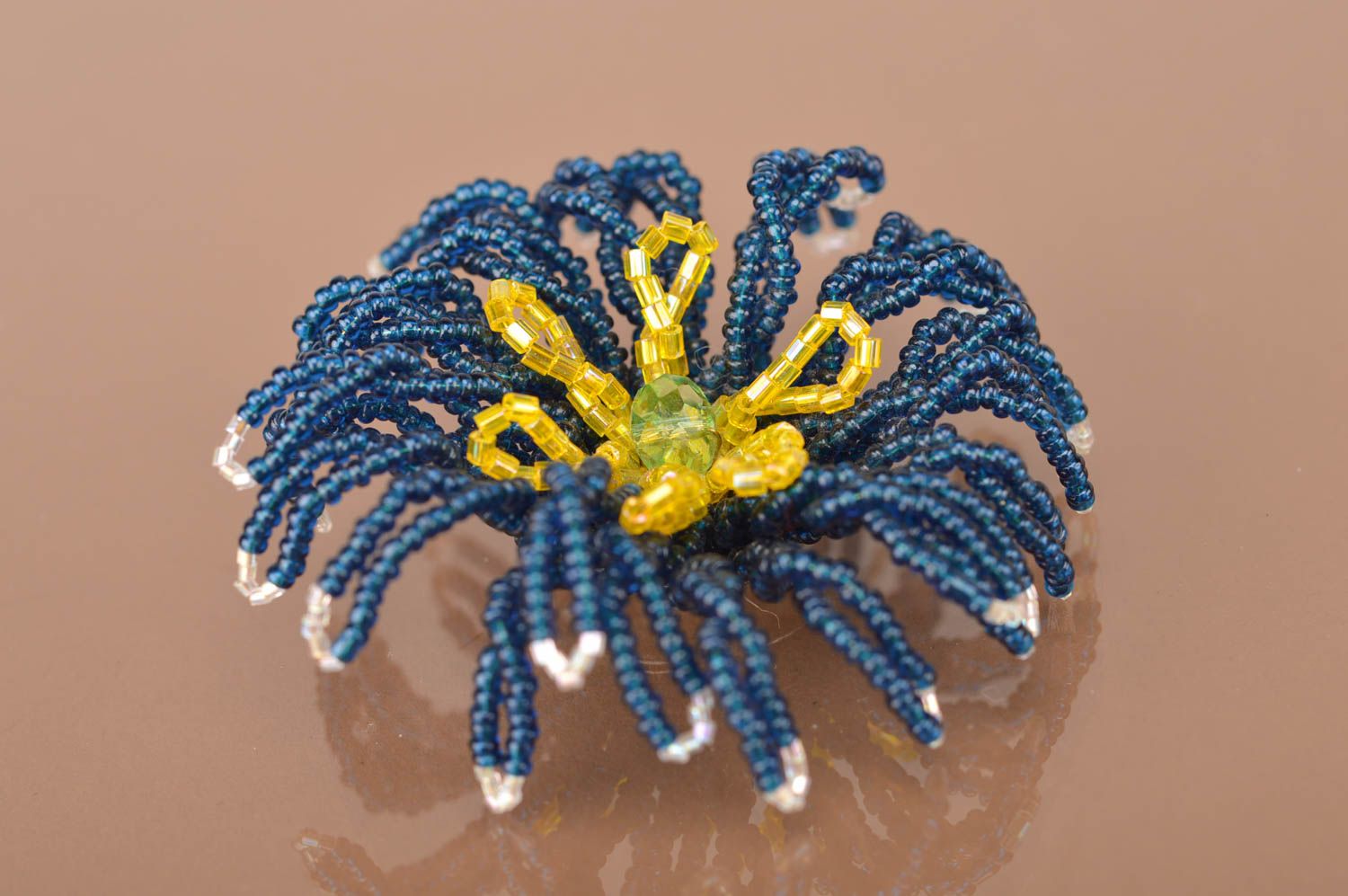 Broche en perles de rocailles Fleur bleuet bleue originale faite main pour femme photo 3