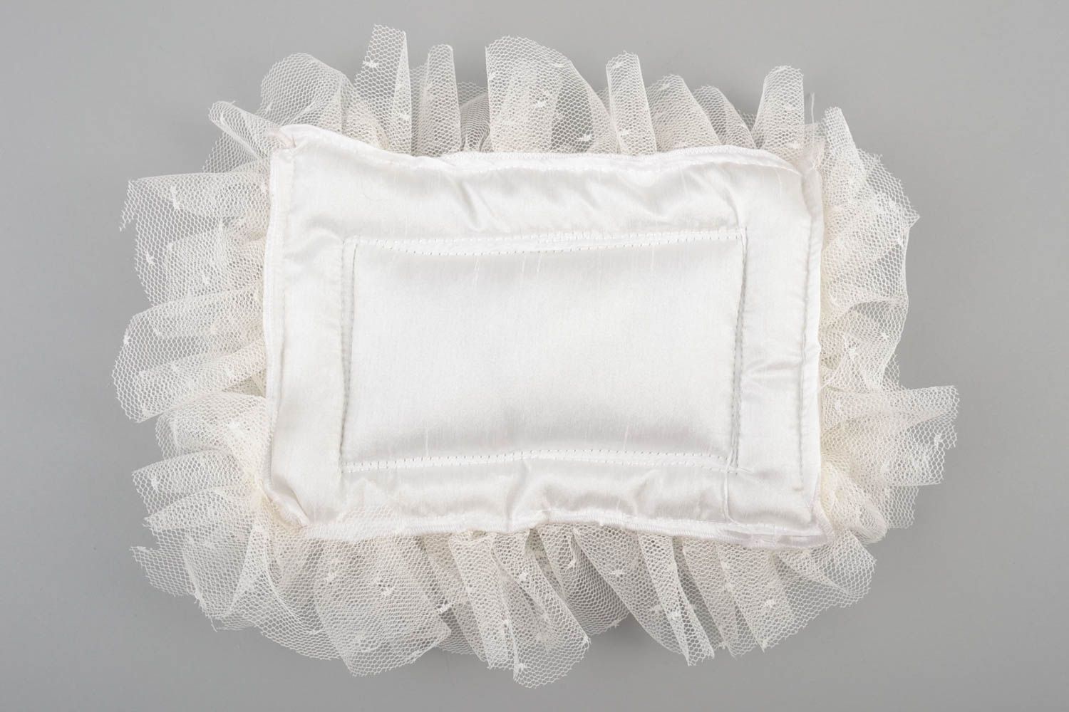 Coussin de mariage tissu blanc fait main ruban bleu pour bagues de fiançailles photo 3