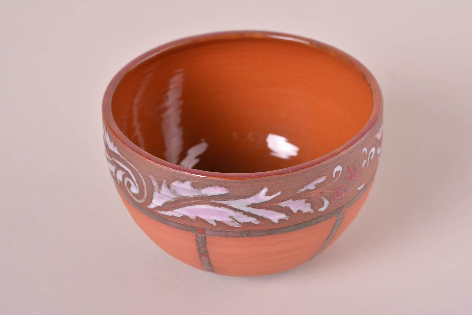 Ciotola in ceramica fatta a mano ciotola decorativa con ornamento bello foto 3