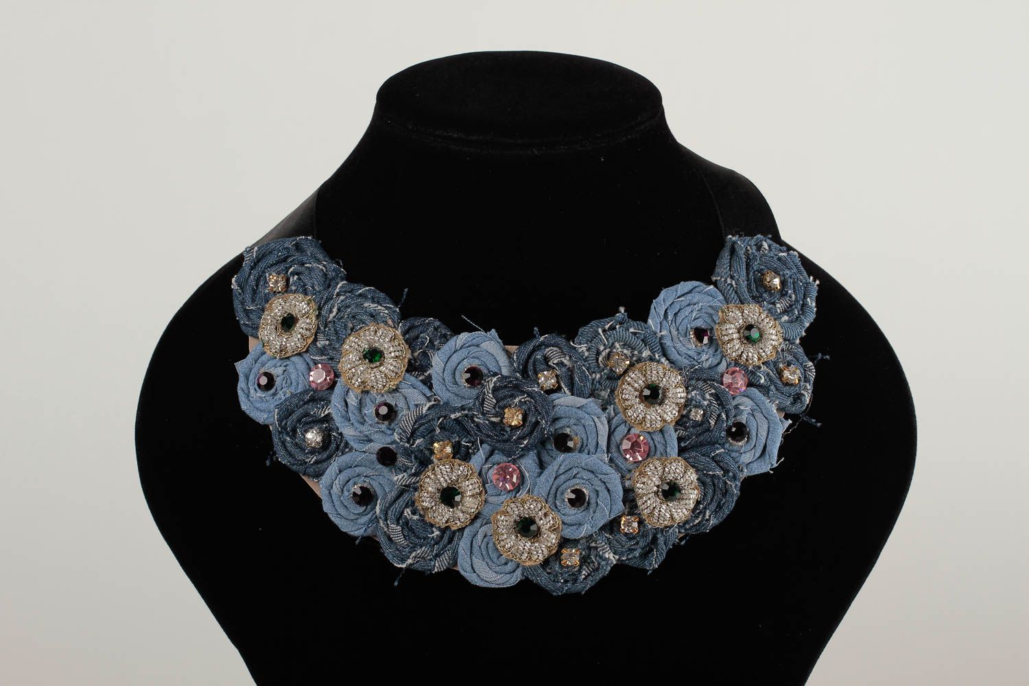 Collar original con flores collar hecho a mano accesorio para mujer de moda  foto 3
