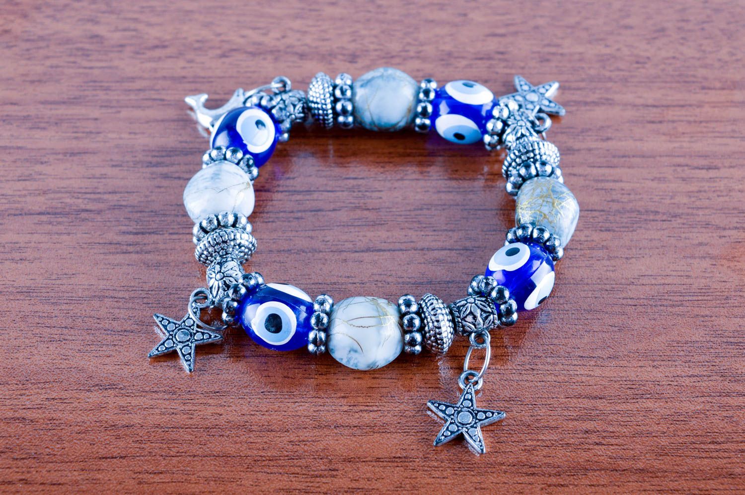 Браслет из бусин украшение ручной работы браслет бижутерия синий со звездочками фото 1