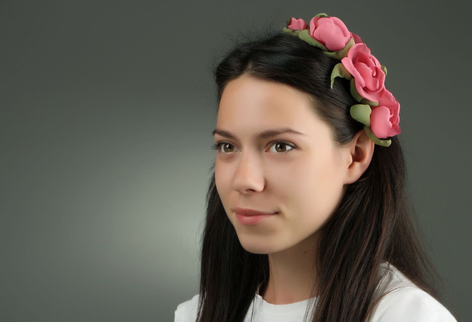 Headband with flowers photo 4