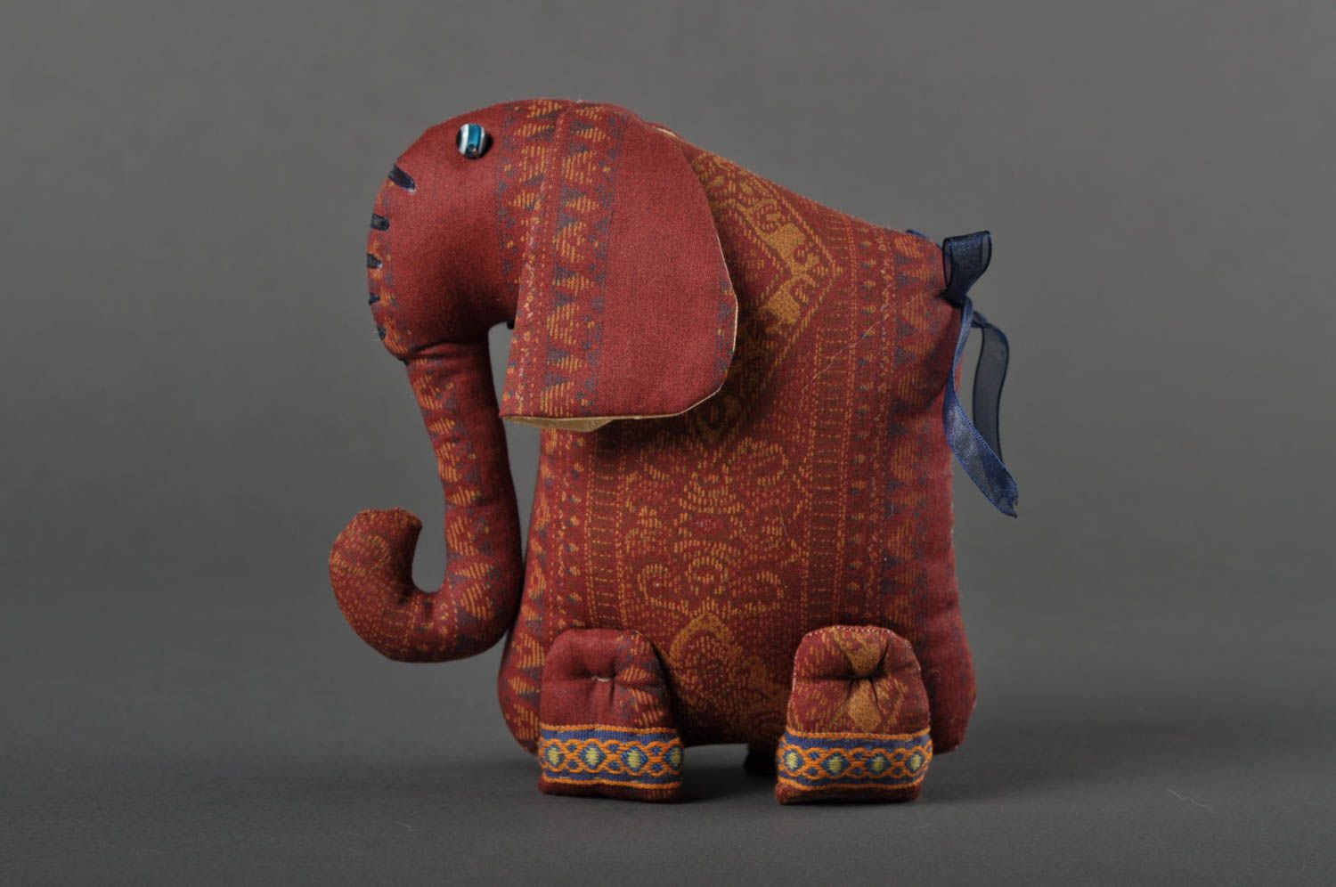 Handmade Kuscheltier Elefant braun Stoff Spielzeug Geschenk für Kinder  foto 2