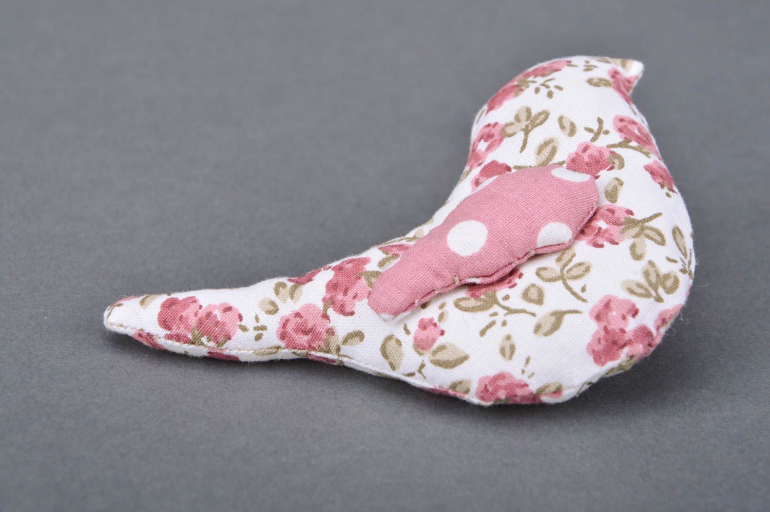 Unusual designer pink fabric soft brooch in the shape of bird photo 5