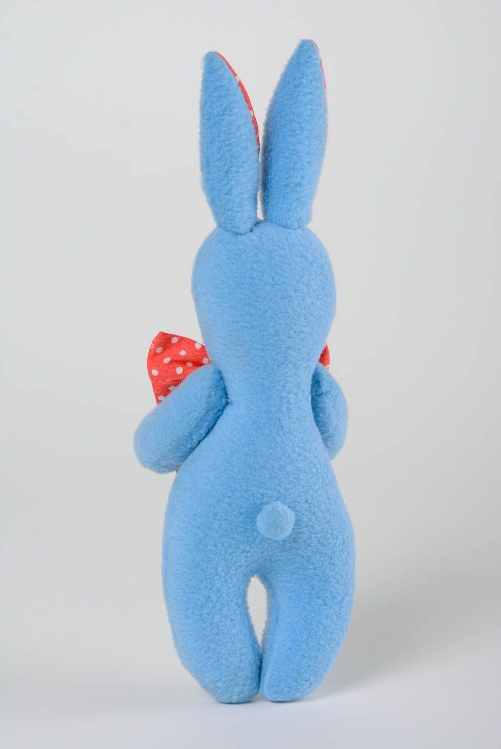 Текстильная игрушка зайчик ручной работы из флиса голубая красивая для ребенка фото 4