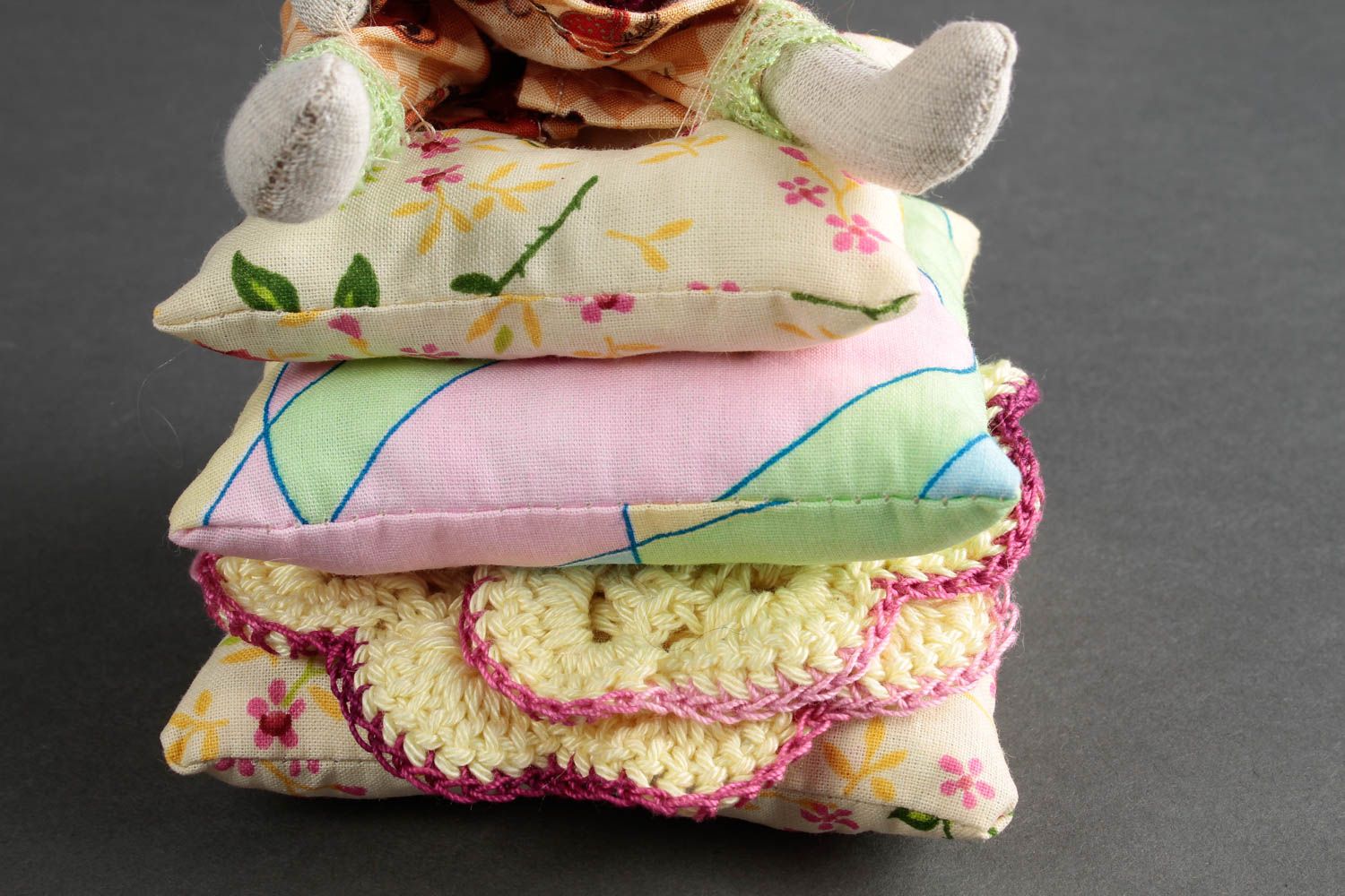 Prächtige Designer Puppe handmade Stoff Spielzeug schöne Puppe auf Kissen foto 5